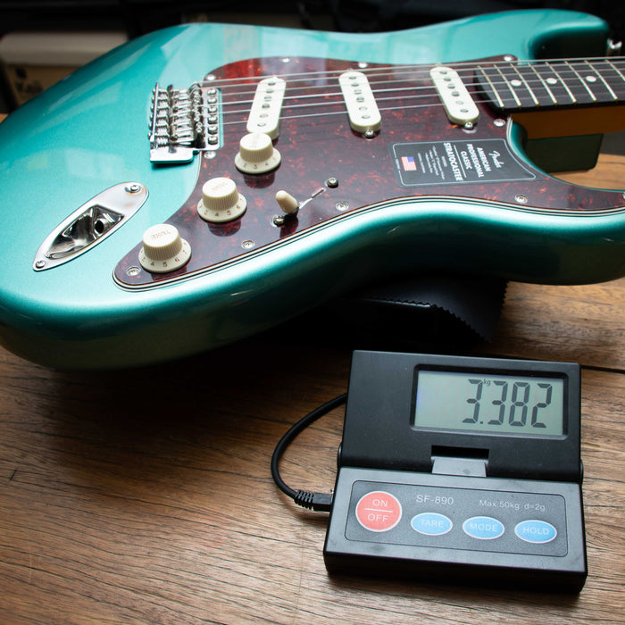 Fender American Professional Classic Stratocaster Rosewood Fingerboard - Faded Sherwood Green Metallic - B-Stock - US25113334B