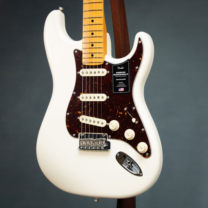Fender American Professional II Stratocaster Maple Fingerboard - Olympic White - B-Stock - US26029190B
