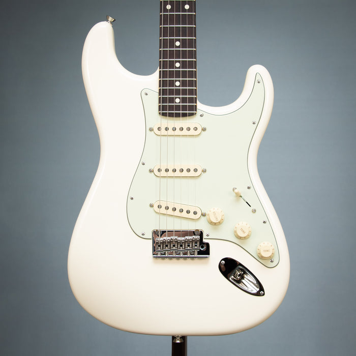 Fender American Professional Stratocaster Rosewood Fingerboard Electric Guitar - Olympic White - US26039098