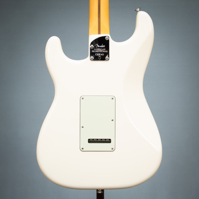 Fender American Professional Stratocaster Rosewood Fingerboard Electric Guitar - Olympic White - US26039098