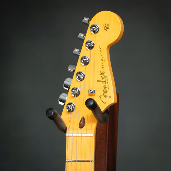 Fender American Professional Stratocaster HSS Maple Fingerboard Electric Guitar - Black - US26040760