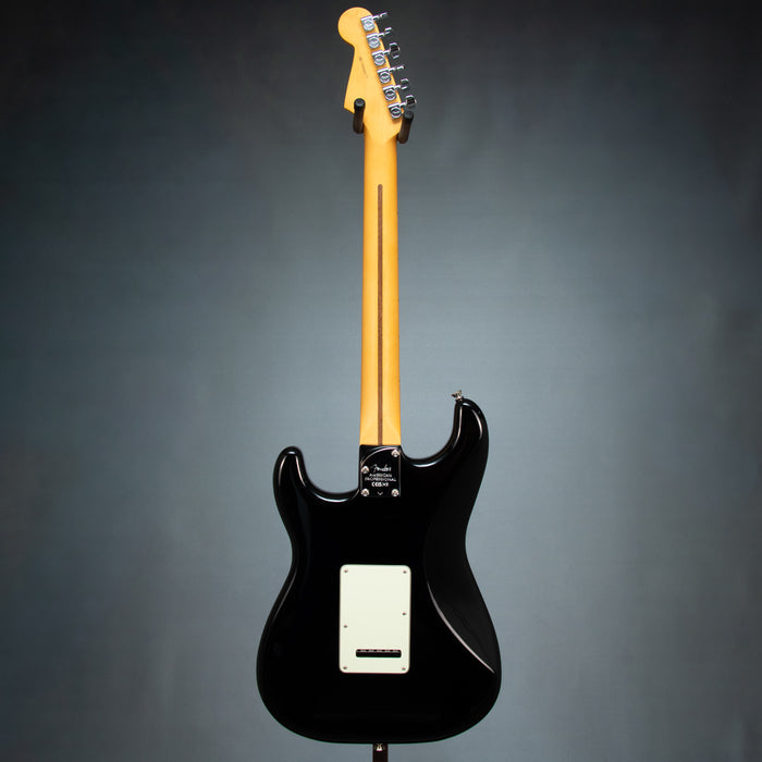 Fender American Professional Stratocaster Maple Fingerboard Electric Guitar - Black - US26049777