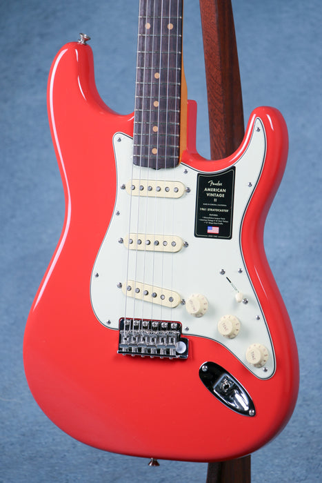 Fender American Vintage II 1961 Stratocaster Rosewood Fingerboard Electric Guitar - Fiesta Red - V2317578