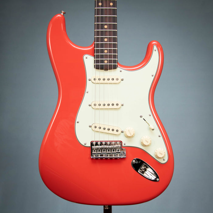Fender Limited Edition FSR American Vintage II '61 Stratocaster Rosewood Fingerboard - Fiesta Red - V25601