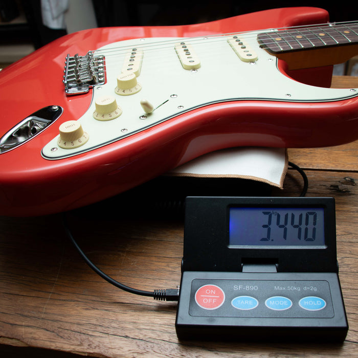 Fender Limited Edition FSR American Vintage II '61 Stratocaster Rosewood Fingerboard - Fiesta Red - B-Stock - V2563224B