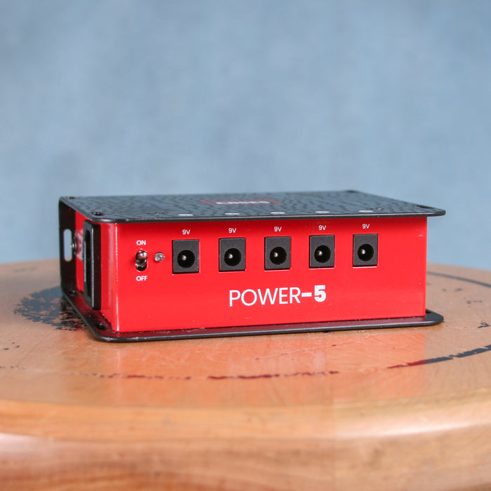 Gator Power 5 Pedalboard Power Supply w/Cables - Preowned