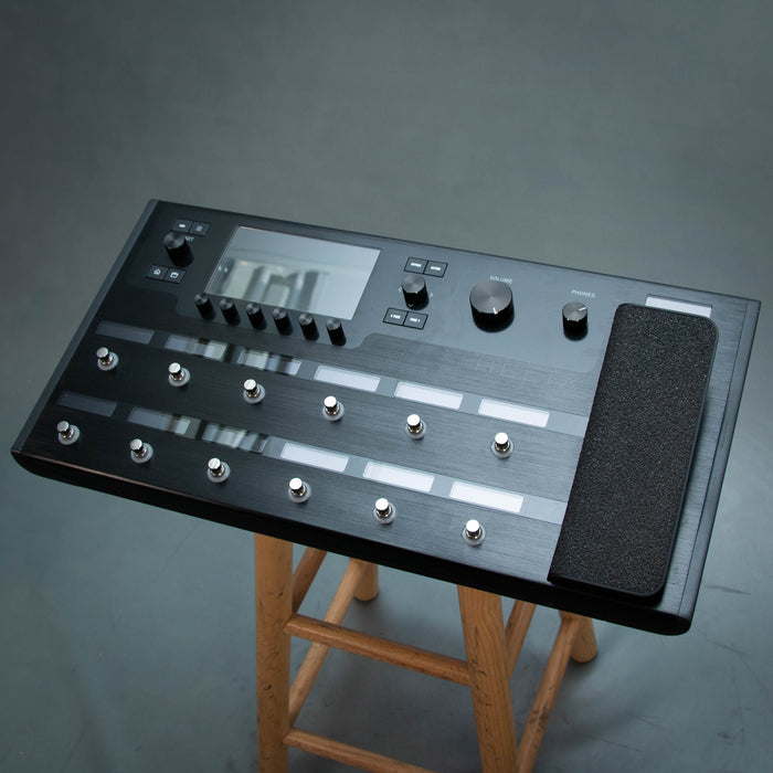 Line 6 Helix Floor Multi Effects  - Preowned