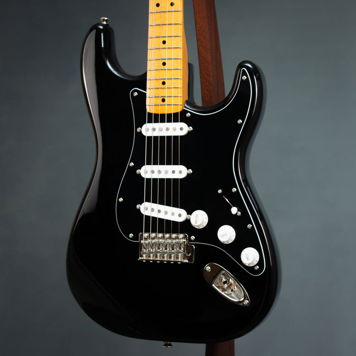 Squier 2021 Classic Vibe 70s Stratocaster w/Case - Black - Preowned