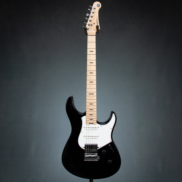Yamaha Pacifica Standard Plus PACS+12M w/Bag - Black - Preowned