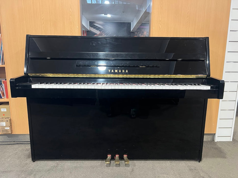 Yamaha C108 108cm Preowned Upright Piano 4568944 - Polished Ebony