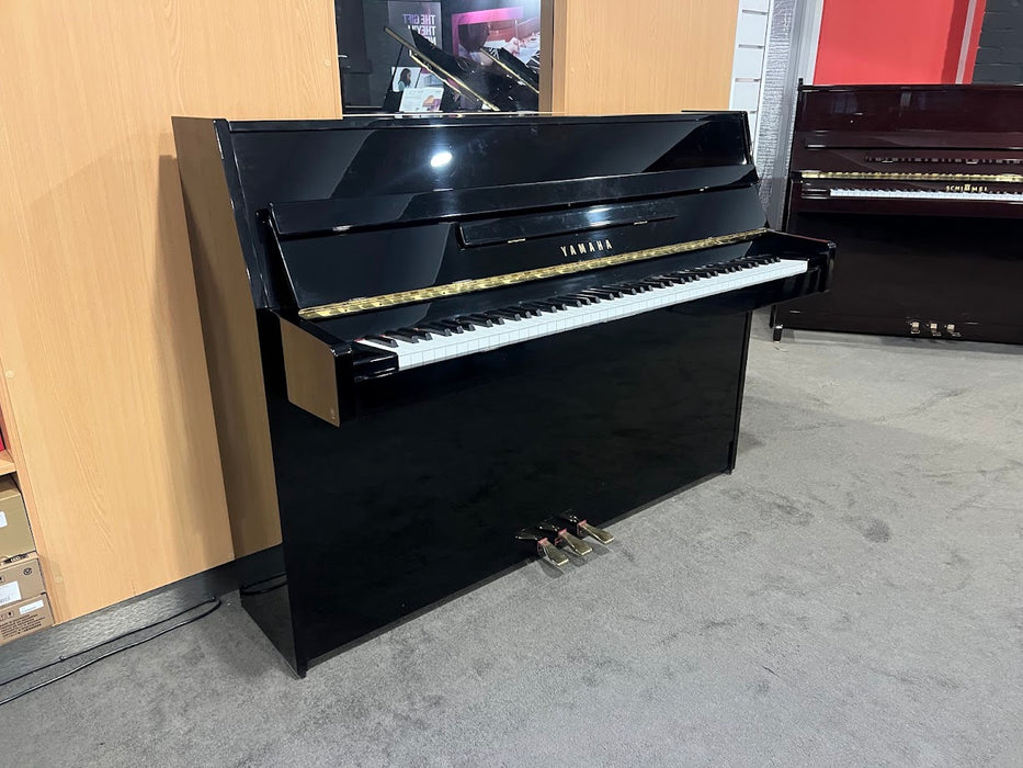 Yamaha C108 108cm Preowned Upright Piano 4568944 - Polished Ebony