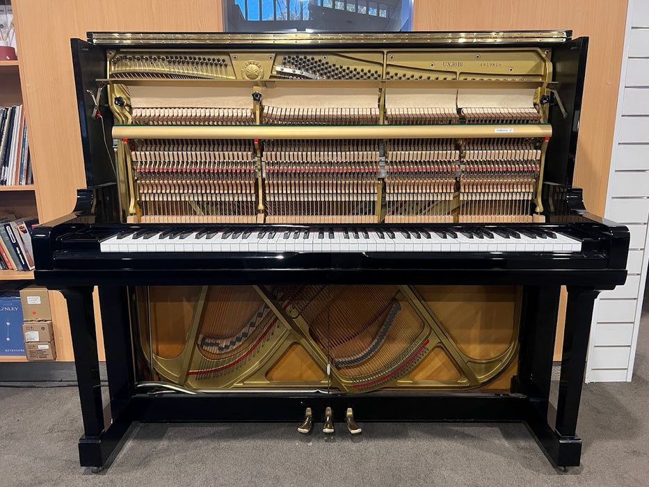 Yamaha UX30BL 131cm Preowned Upright Piano 4819816 - Polished Ebony
