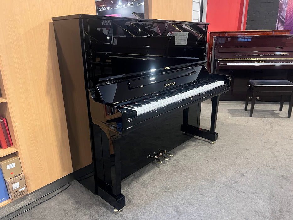 Yamaha YUS3 131cm Preowned Upright Piano 6517725 - Polished Ebony