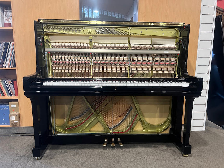 Yamaha YUS3 131cm Preowned Upright Piano 6517725 - Polished Ebony