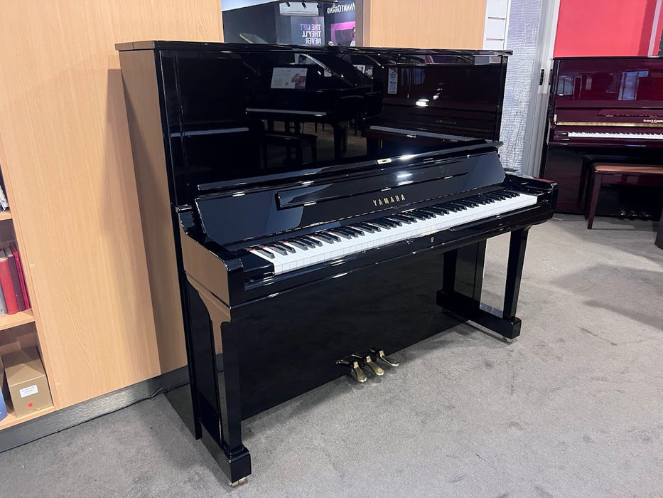 Yamaha YUS3 131cm Preowned Upright Piano 6582210 - Polished Ebony — DWmusic