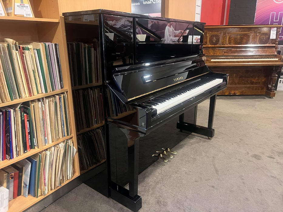 Yamaha YU30 131cm Preowned Upright Piano 5977456 - Polished Ebony