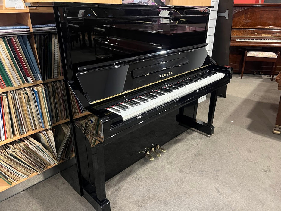 Yamaha YU3 131cm Preowned Upright Piano 5591064 - Polished Ebony