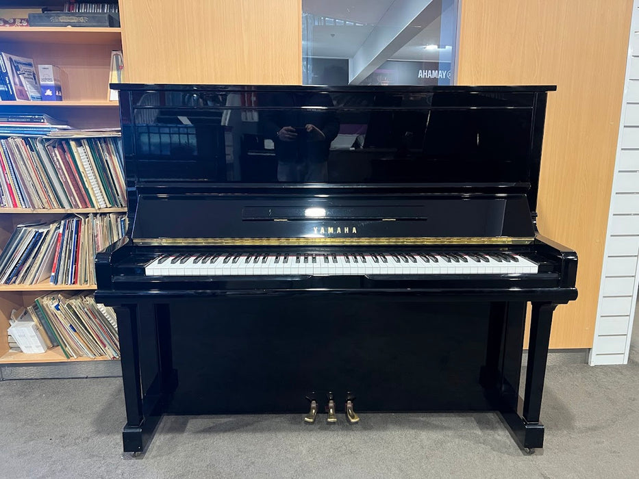 Yamaha U30A 131cm Preowned Upright Piano 5023623 - Polished Ebony