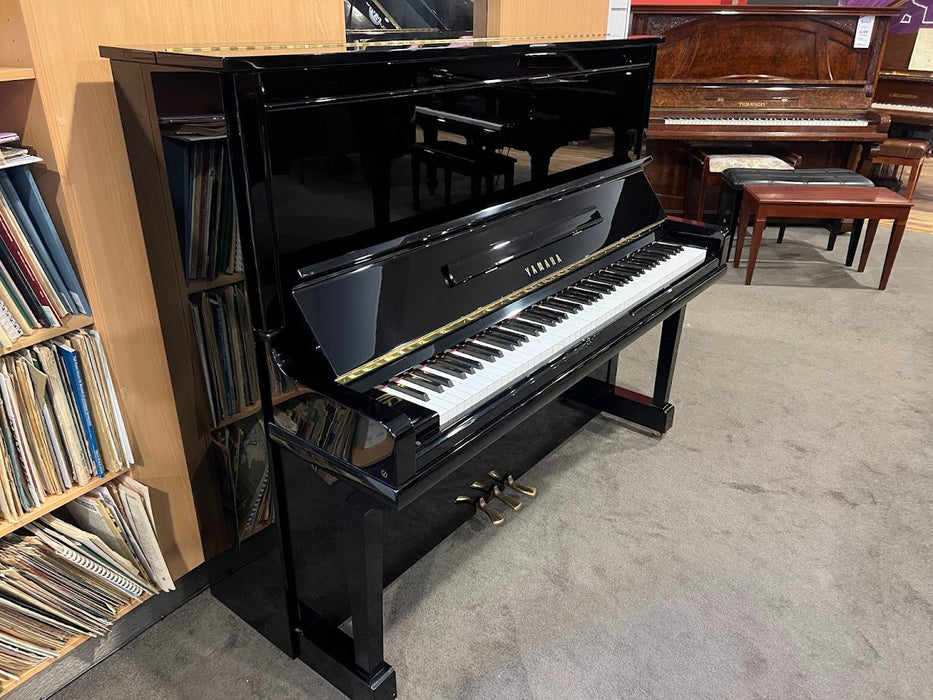 Yamaha U30A 131cm Preowned Upright Piano 5023623 - Polished Ebony