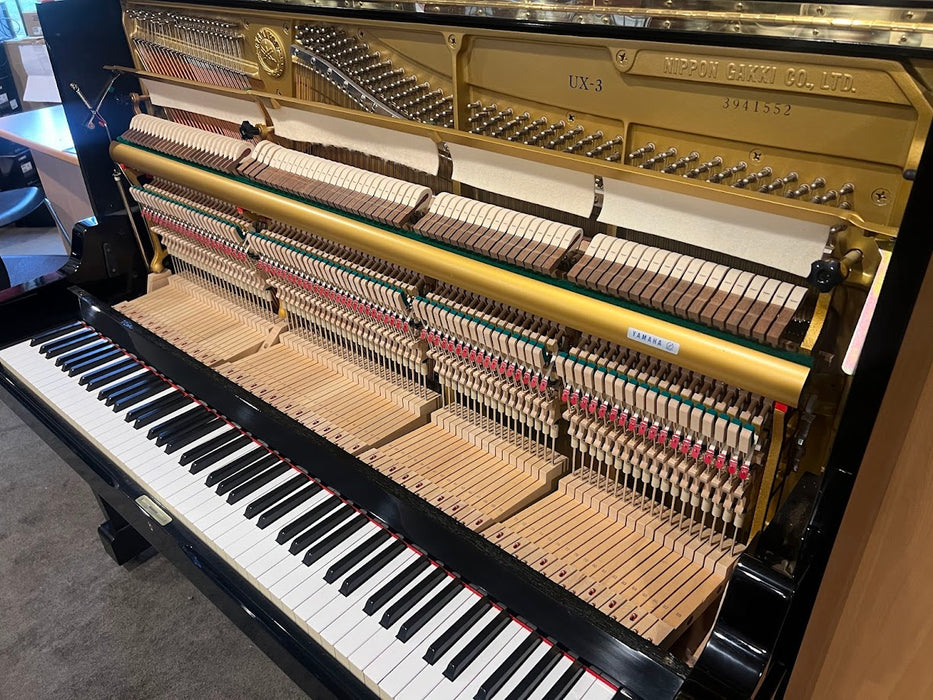 Yamaha UX3 131cm Preowned Upright Piano 3941552 - Polished Ebony