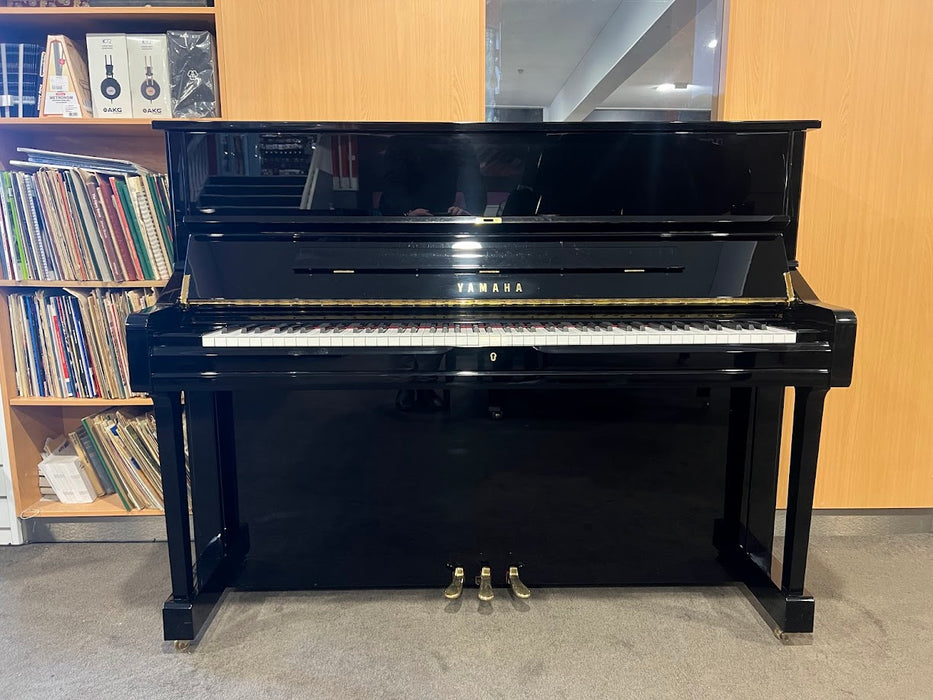 Yamaha U1PEZ Preowned Upright Piano 6185412 - Polished Ebony