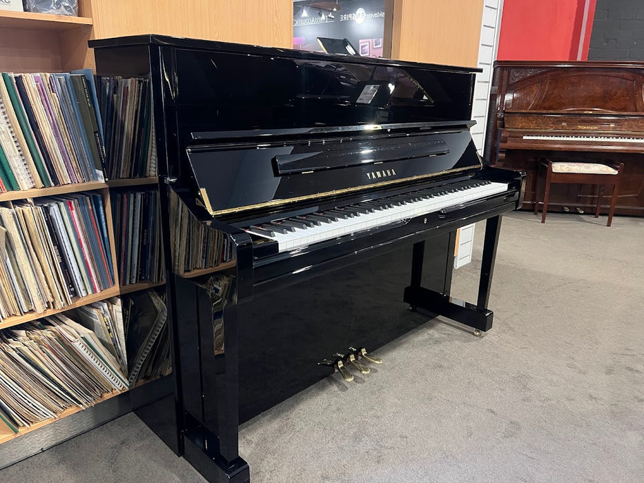 Yamaha U1PEZ Preowned Upright Piano 6185412 - Polished Ebony