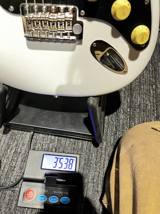 Fender American Performer Stratocaster Rosewood Fingerboard B-Stock - Arctic White - US240000060B