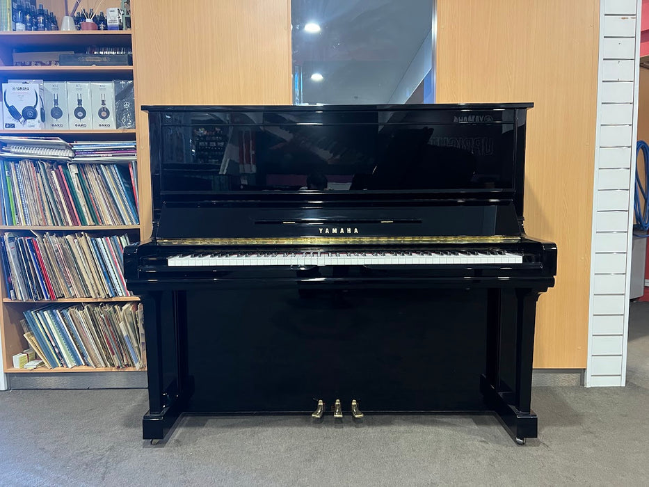 Yamaha U300 131cm Preowned Upright Piano 5534831 - Polished Ebony