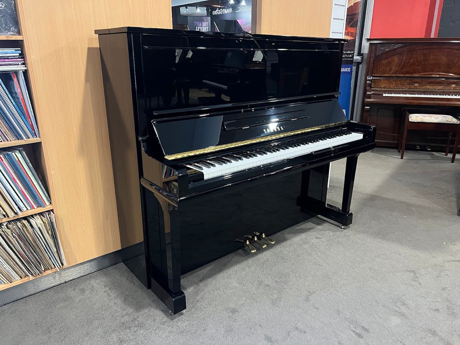 Yamaha U30A 131cm Preowned Upright Piano 5308998 - Polished Ebony