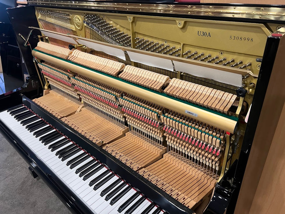 Yamaha U30A 131cm Preowned Upright Piano 5308998 - Polished Ebony