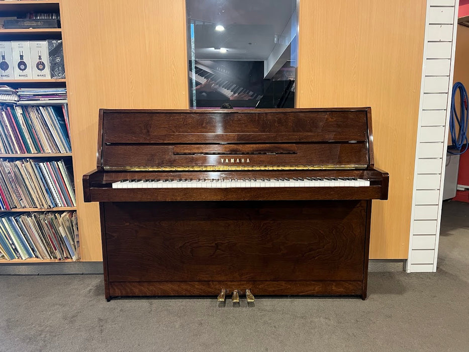 Yamaha C108 108cm Preowned Upright Piano 5008568 - Polished Walnut