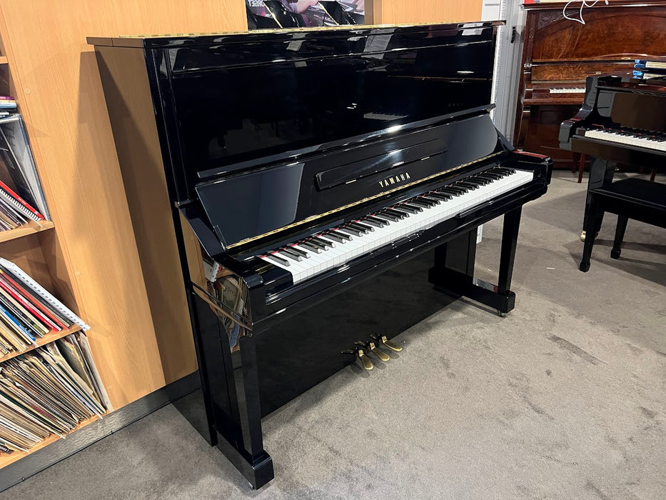 Yamaha YU3 131cm Preowned Upright Piano 5810736 - Polished Ebony