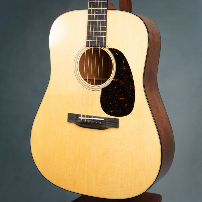 Martin D-18 Standard Series Dreadnought Size Acoustic Guitar - 2982733