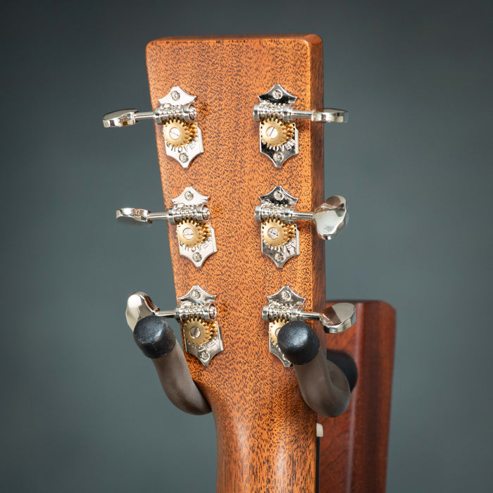 Martin 000-18 Standard Series Auditorium Size Acoustic Guitar - 3004136