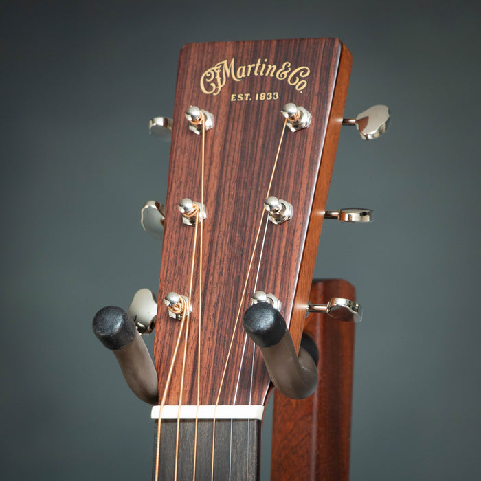 Martin 000-18 Standard Series Auditorium Size Acoustic Guitar - 3027557