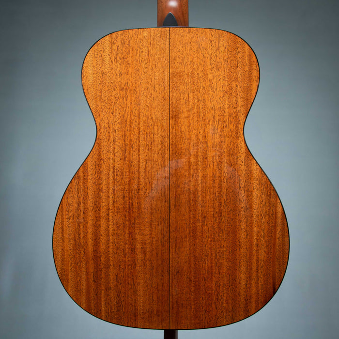 Martin 000-18 Standard Series Auditorium Size Acoustic Guitar - 3027557
