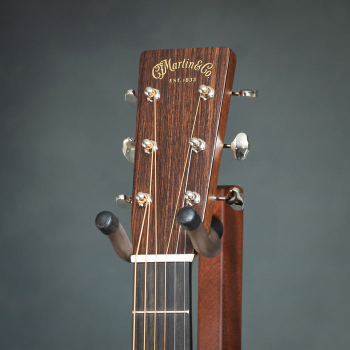 Martin OM-28 Standard Series Orchestra Model Acoustic Guitar - 3056365