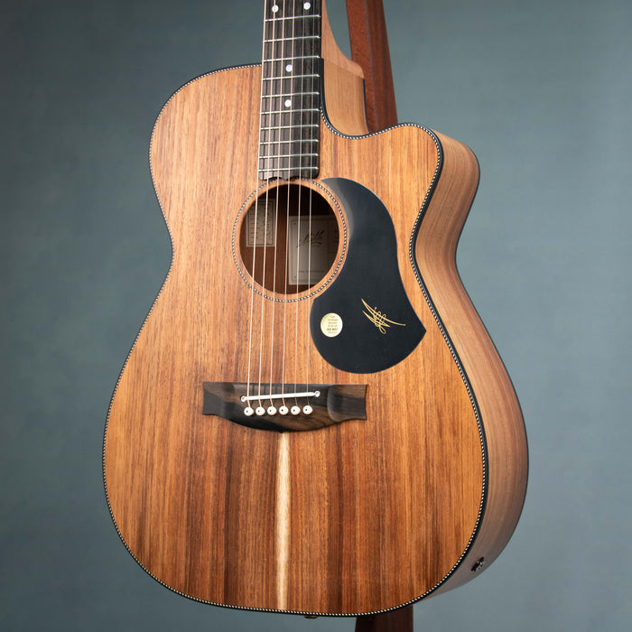 Maton EBW808C Blackwood Series Acoustic Electric Guitar w/Case - 33588