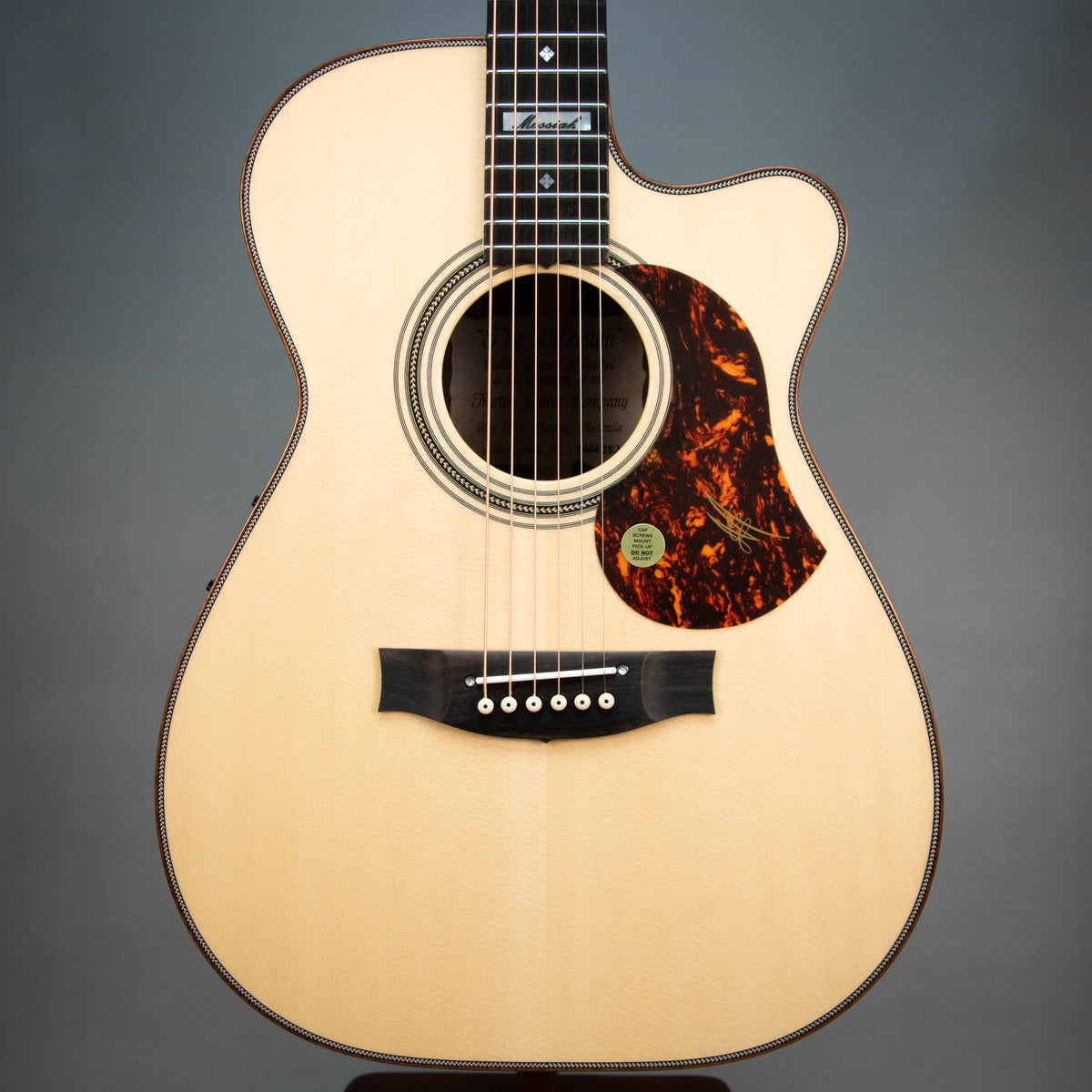 Maton Messiah EM100C 808 Acoustic Electric Guitar w/Case - 5464 — DWmusic