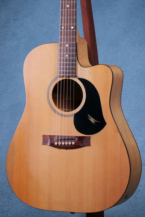 Maton EM225C Dreadnought Acoustic Electric Guitar w/Case - Preowned