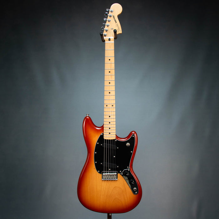 Fender Player Mustang Maple Fingerboard - Sienna Sunburst - Preowned