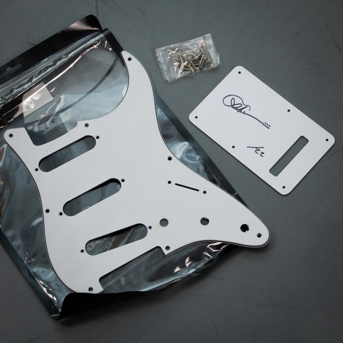 Fender Jimmie Vaughan Tex-Mex Stratocaster w/Bag - Olympic White - Preowned