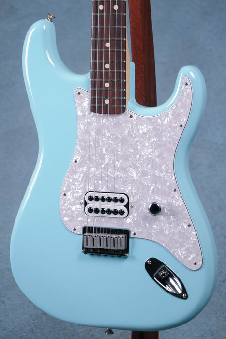 Fender Limited Edition Tom Delonge Stratocaster w/Bag - Daphne Blue - Preowned