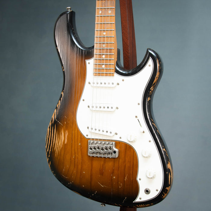 Novo Idris S3 Medium Distress Electric Guitar - 2-Tone Burst