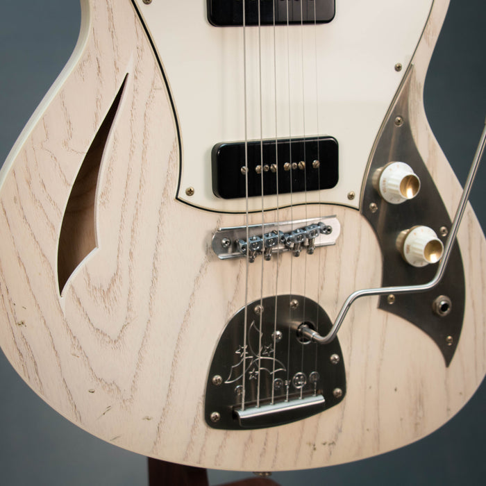 Novo Miris J Light Distress 8134 Electric Guitar - Mary Kaye White