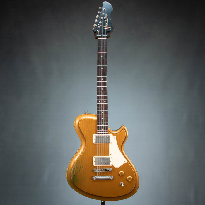 Novo Solus H2 Medium Distress Electric Guitar - Gold Top Gold