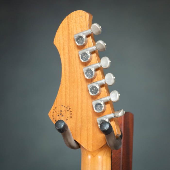 Novo Solus H2 Medium Distress Electric Guitar - Gold Top Gold