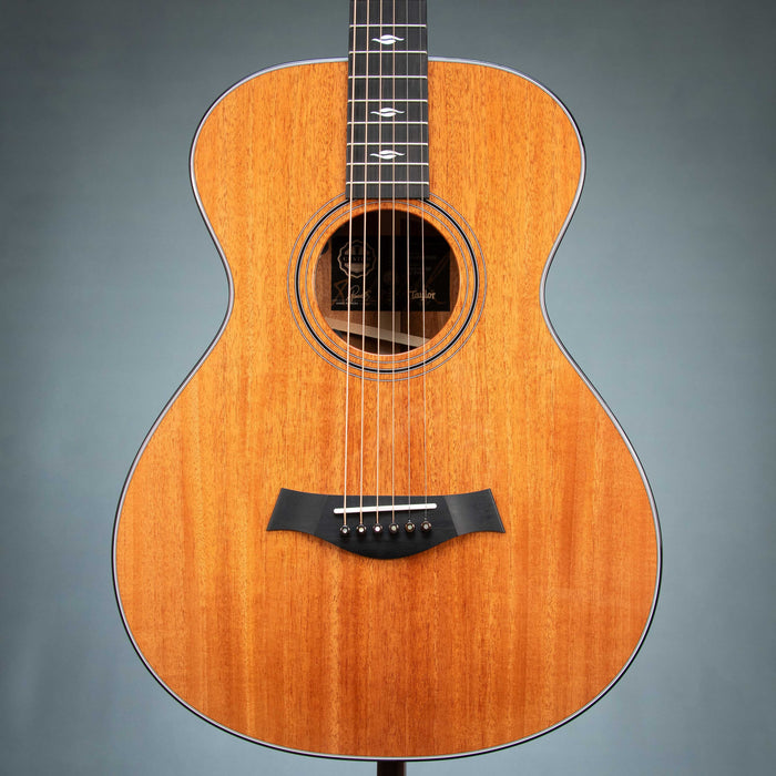 Taylor C22ce C0945 2026 Catch Custom Grand Concert - Mahogany / Mahogany - 1204026095