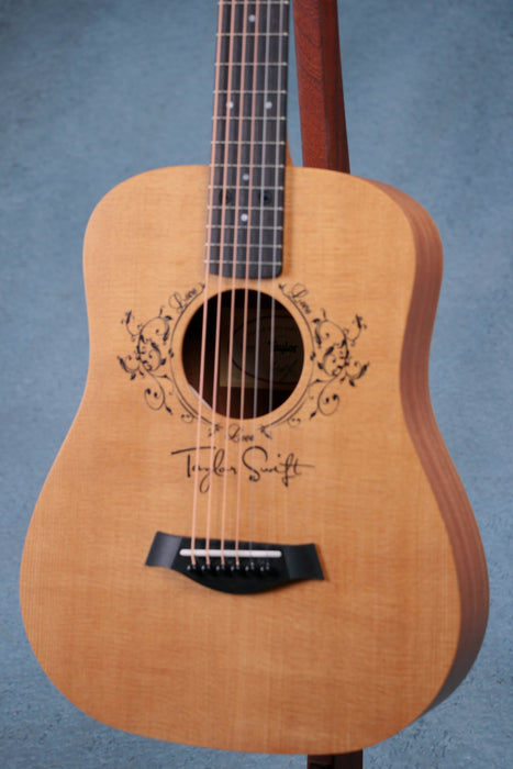 Taylor TSBTe Taylor Swift Signature Baby Acoustic - 2203134001