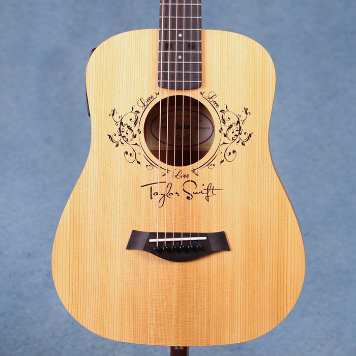 Taylor TSBTe Taylor Swift Signature Baby Acoustic - 2203224008